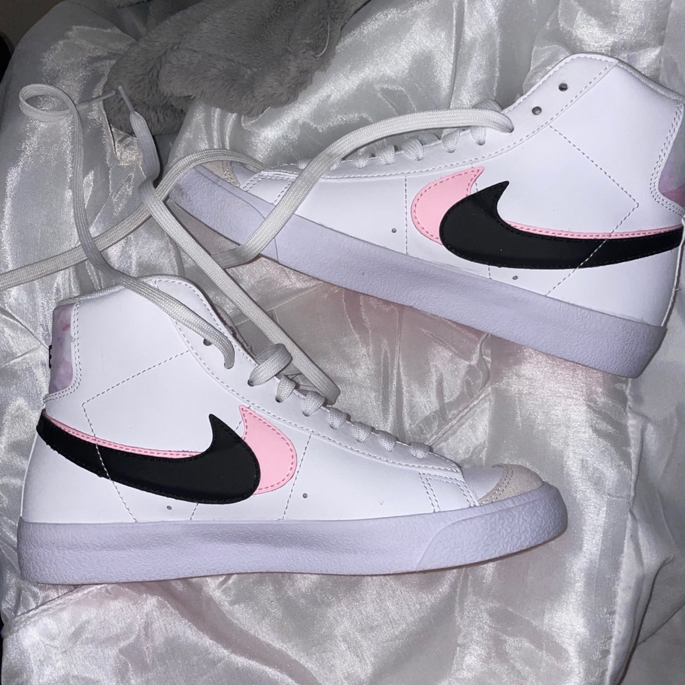 Black pink & white nike blazers